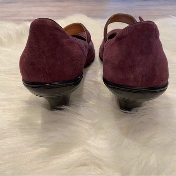 Sofft brand purple suede pumps with flower 7.5 - Picture 4 of 8